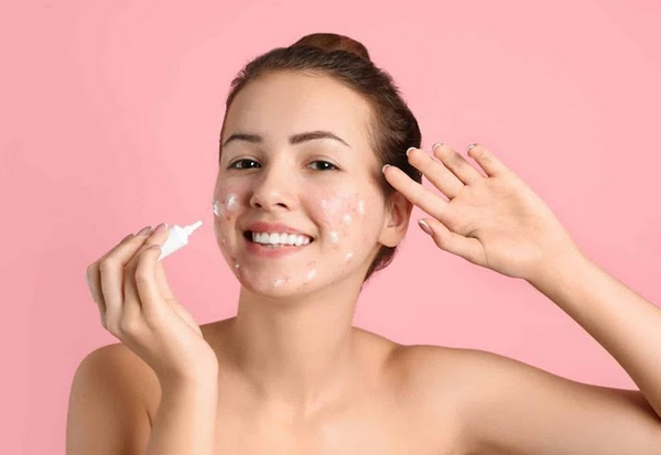 Đẩy mụn là gì? Cách đẩy mụn an toàn và hiệu quả