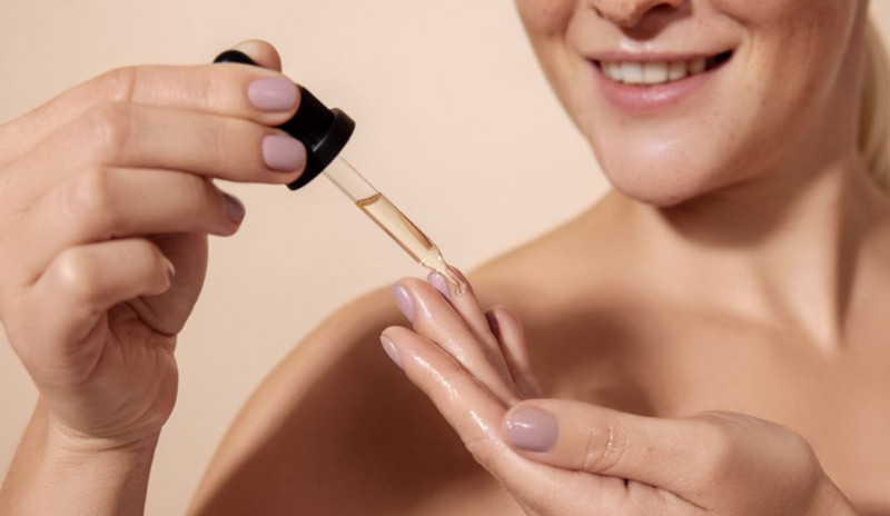 Mụn đầu đen và cách chăm sóc da mụn