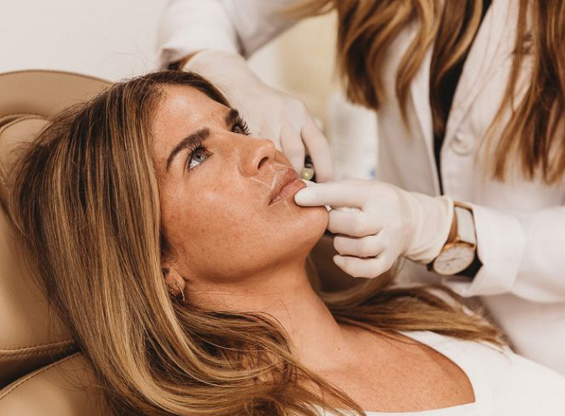 Giá tiêm filler bao nhiêu tiền? Tiêm 1cc có đẹp được không?