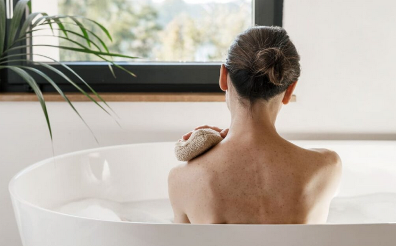 Tắm trắng bao nhiêu tiền, có an toàn không?