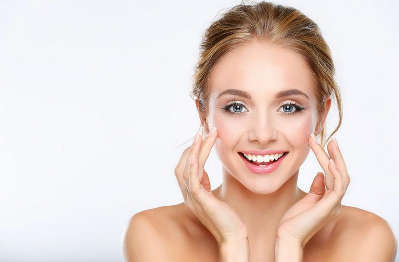 Cách làm trắng da tại nhà từng bước theo loại da & lưu ý an toàn