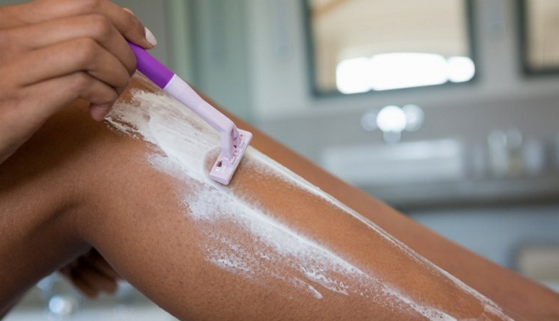 Tổng hợp 10 cách triệt lông tại nhà đơn giản như cạo lông, waxing, kem tẩy lông và nguyên liệu tự nhiên
