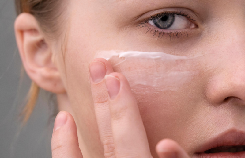 Cách trị da mặt sần sùi tại nhà hiệu quả: Hướng dẫn từ bác sĩ