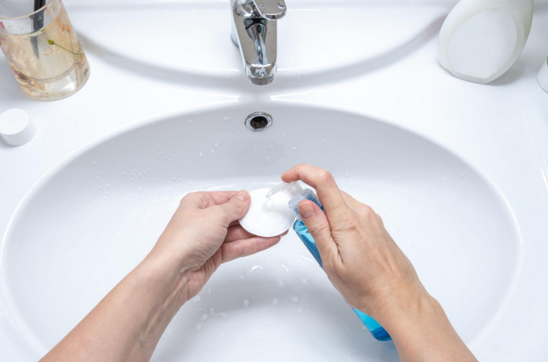 Nước Tẩy Trang Là Gì? Công Dụng Và Cách Chọn Phù Hợp Với Từng Loại Da 