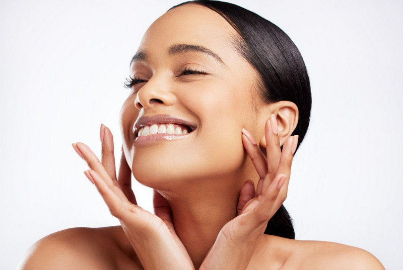 Kem dưỡng trắng da mặt có hiệu quả không? Cách chọn và sử dụng đúng 