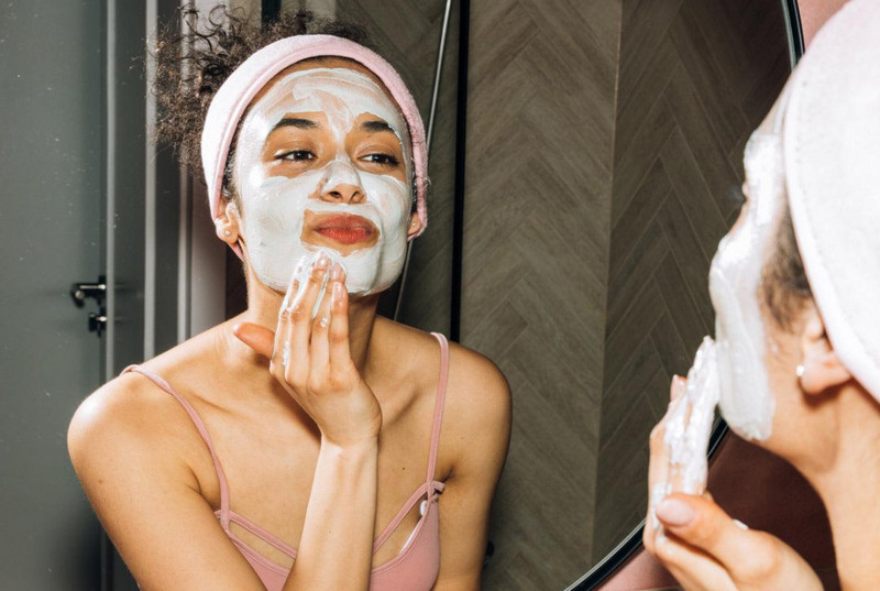 Mặt nạ dưỡng ẩm: Cách lựa chọn phù hợp với từng loại da 
