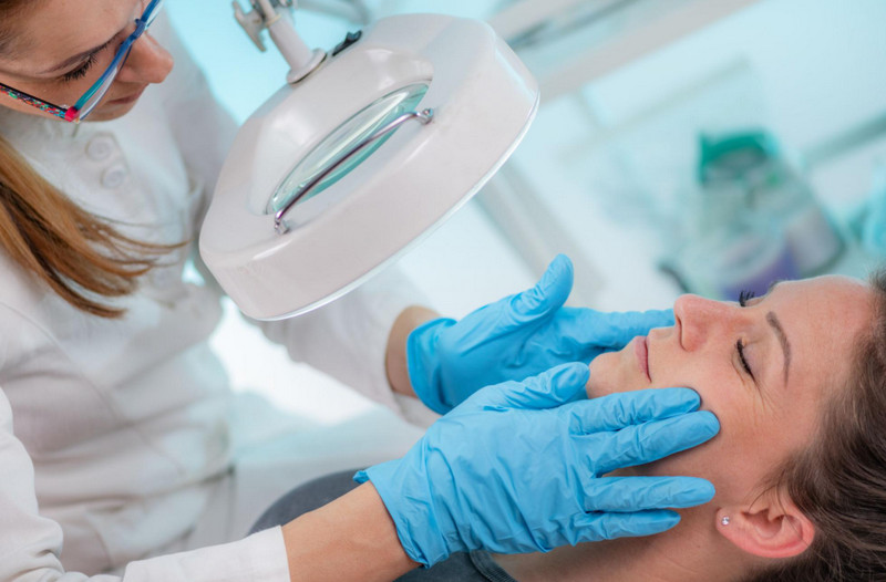 Cách trị sợi bã nhờn: Nên làm gì và tránh những sai lầm nào?